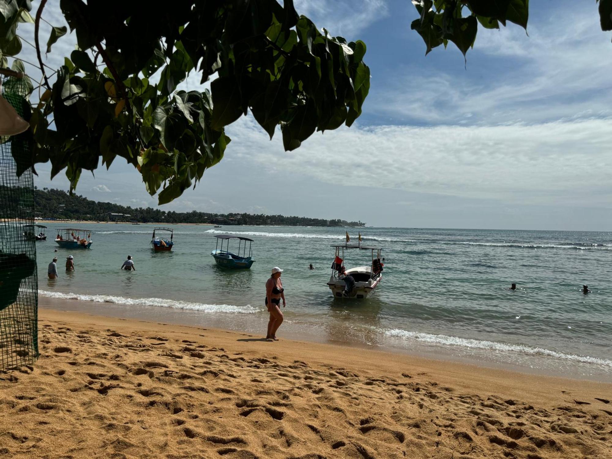 Brinkhouse Guesthouse , Unawatuna Beach Exterior photo